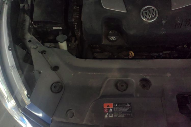 别克GL8 2013款 3.0L GT豪华商务豪雅版局部细节9006