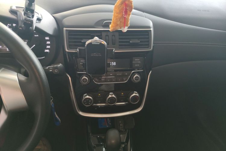 日产 骐达TIIDA 2016款 1.6L CVT酷动版局部细节16