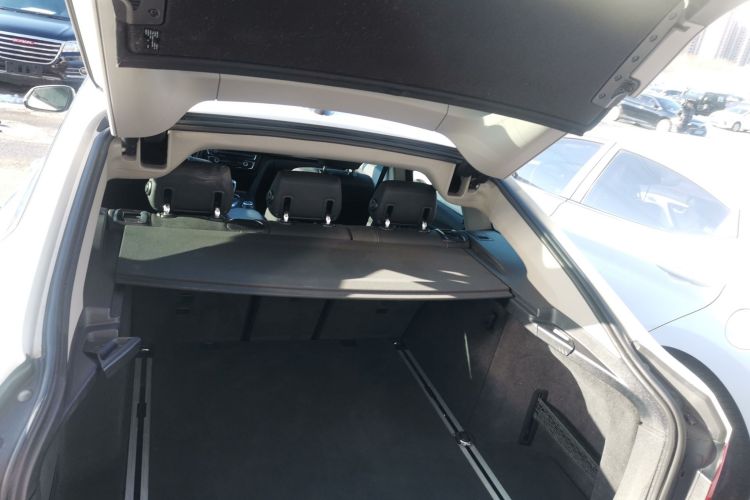 宝马3系GT 2014款 320i 领先型机舱底盘23