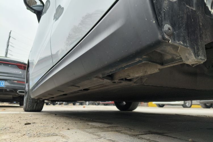 江淮钇为 钇为3 2023款 505km Air局部细节9002