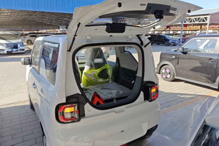 吉利银河 熊猫 2025款 210km 元气熊机舱底盘23