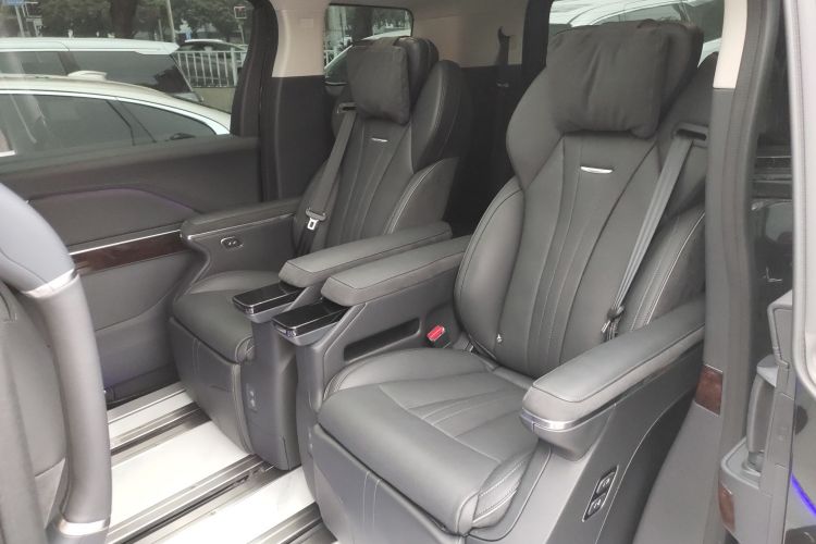 红旗HQ9 PHEV 2024款 2.0T 四驱豪华版中控内饰7004