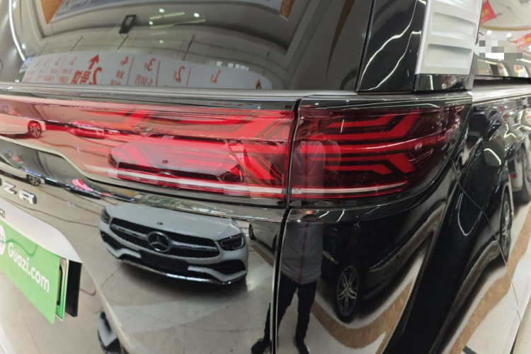 腾势D9 2024款 DM-i 980 四驱尊荣型车身外观6006