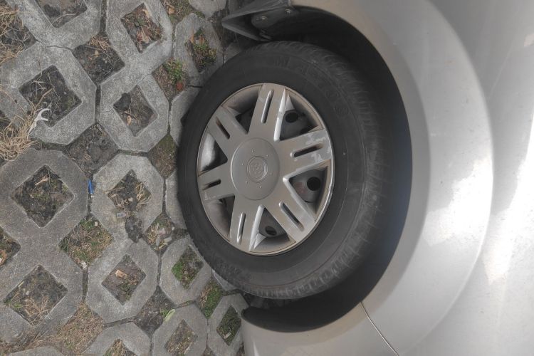 别克 凯越 2013款 1.5L 自动经典型车身外观6007