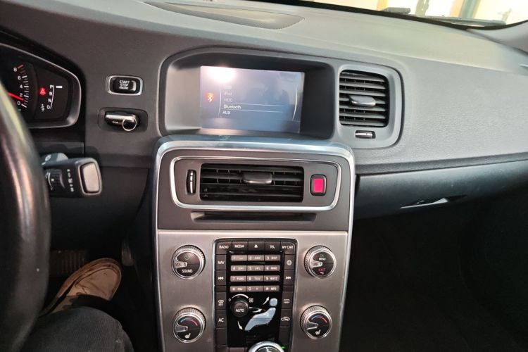 沃尔沃S60 2015款 S60L 2.0T 智远版局部细节16