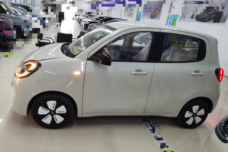 五菱汽车 宏光MINIEV 2025款 四门版 进阶款车身外观4