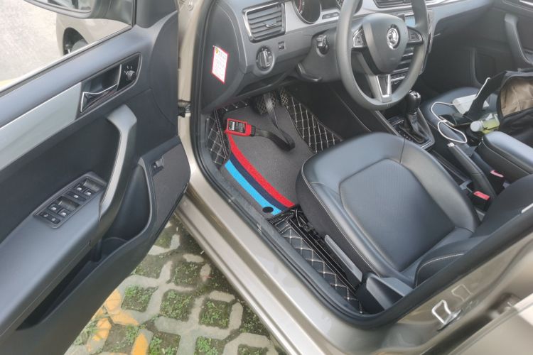 斯柯达 昕锐 2020款 1.5L 自动舒适版中控内饰7003