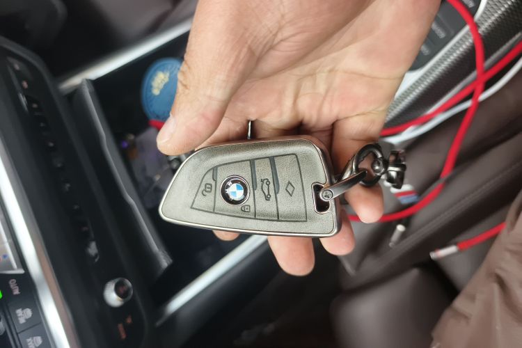 宝马3系 2022款 325Li M运动曜夜套装中控内饰7001