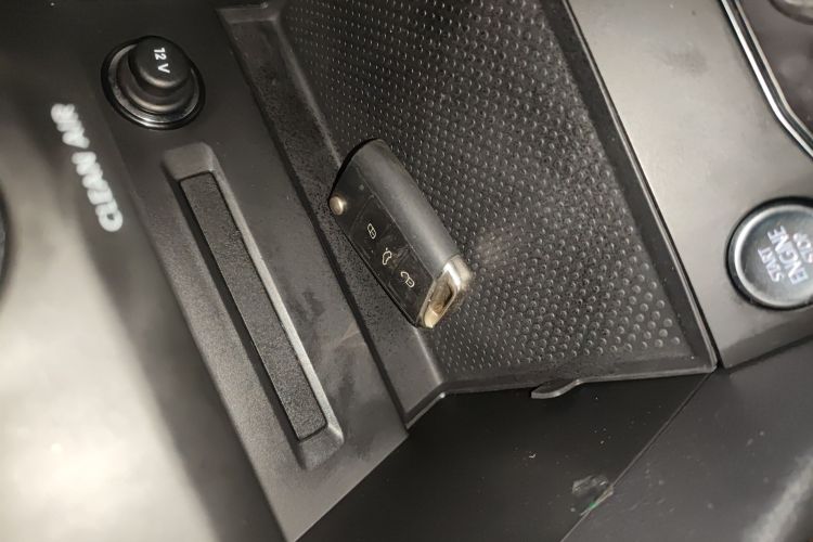 大众 途观L 2023款 330TSI 自动两驱舒享版中控内饰11