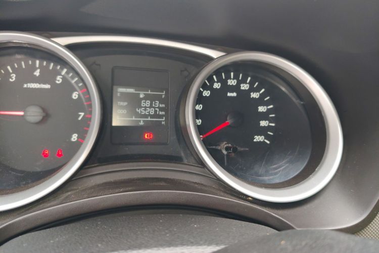 五菱汽车 五菱宏光 2018款 1.5L S舒适型L2B中控内饰15