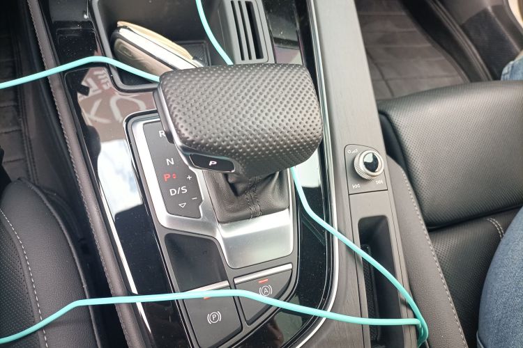 奥迪A4L 2024款 40 TFSI 豪华动感型中控内饰18