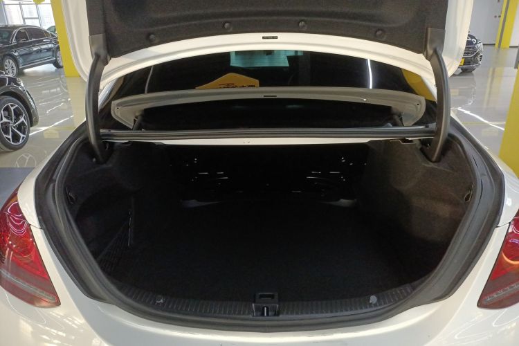 奔驰C级 2021款 C 200 L 时尚型运动版机舱底盘23