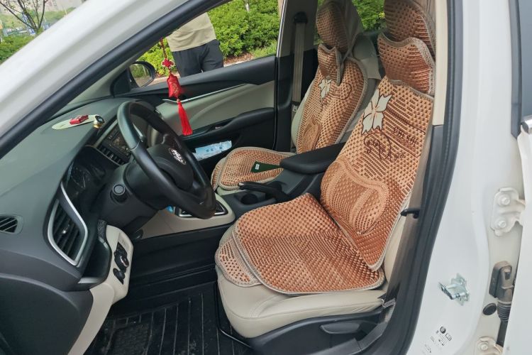 别克 英朗 2016款 15N 自动精英型中控内饰19