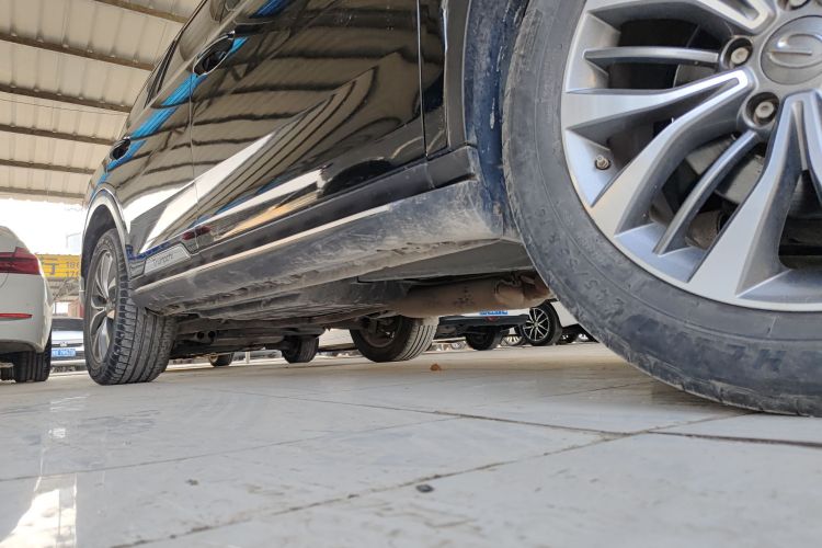 广汽传祺 传祺GS8 2017款 320T 两驱豪华智联版（七座）局部细节9001