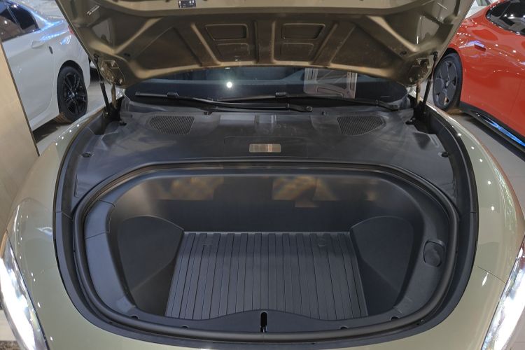 小米汽车 小米SU7 2024款 四驱超长续航高阶智驾Max版机舱底盘24