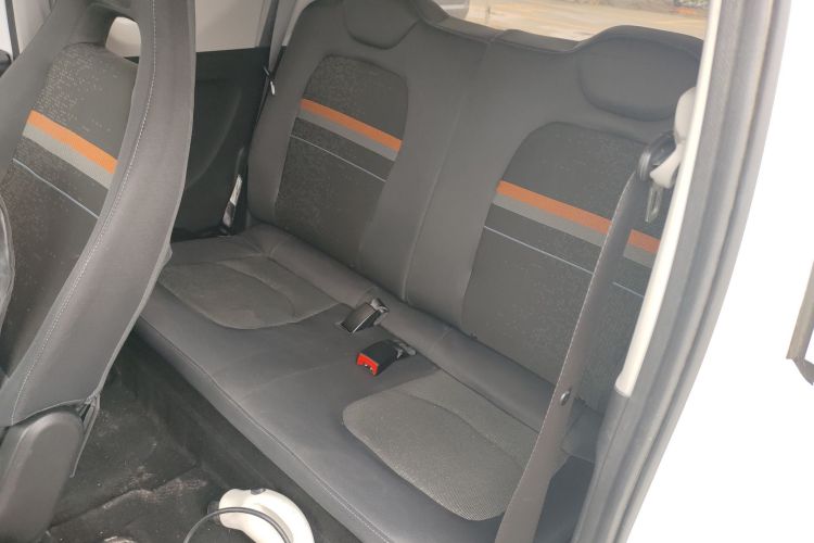 五菱汽车 宏光MINIEV 2022款 轻松款 磷酸铁锂中控内饰7004