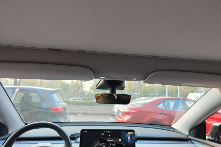 特斯拉 Model Y 2023款 后轮驱动版中控内饰22