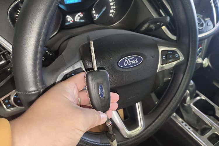 福特 翼虎 2018款 EcoBoost 180 两驱铂翼型中控内饰11