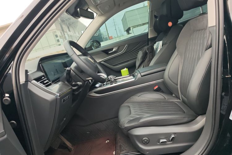 红旗HS5 2023款 2.0T 四驱旗享Pro版中控内饰19