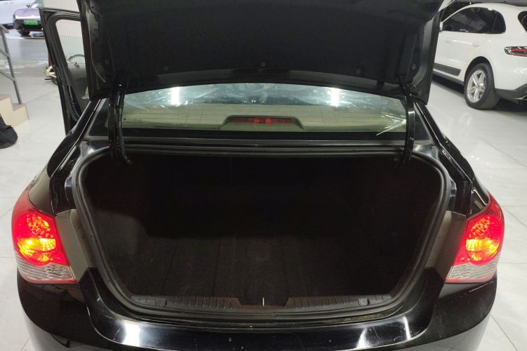 雪佛兰 科鲁兹 2014款 1.6L SL百万纪念版 MT局部细节23