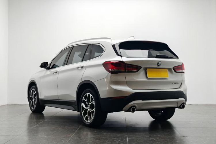 宝马X1 2021款 改款 sDrive25Li 领先型车身外观4