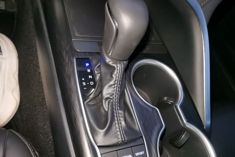 丰田 凯美瑞 2023款 2.5G 豪华版局部细节18