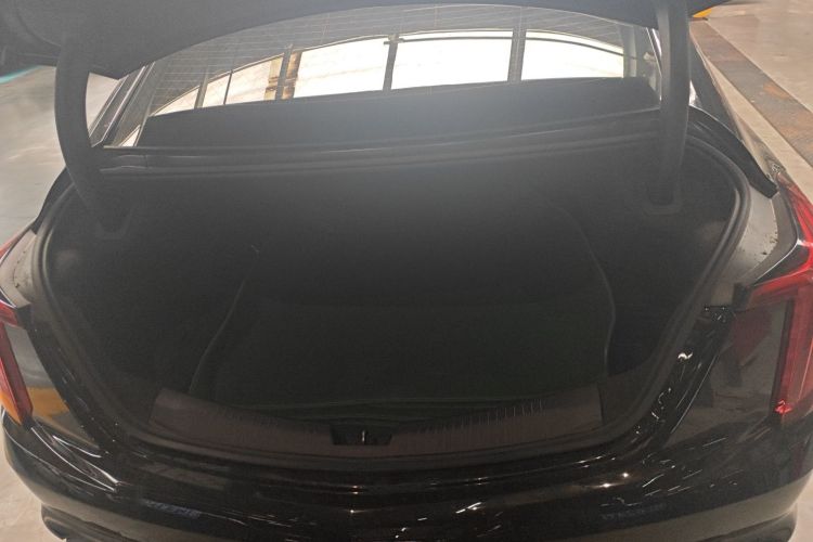 凯迪拉克CT5 2022款 28T 风尚型机舱底盘23