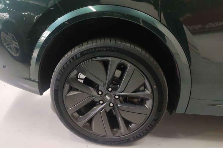 理想汽车 理想L9 2022款 Max车身外观6008