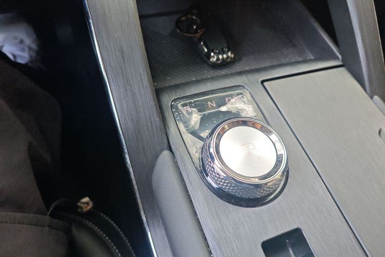 哈弗H6 2022款  第三代 1.5T 自动两驱Supreme+中控内饰15