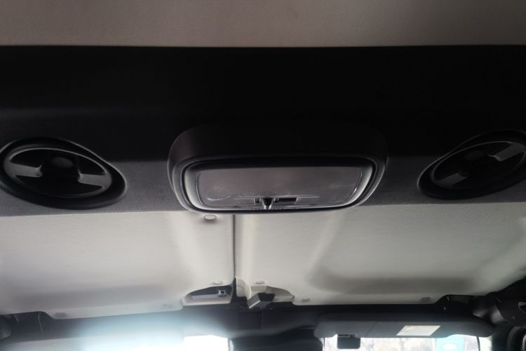 北京越野 北京BJ40 2019款 PLUS 2.3T 自动四驱旗舰版 国VI中控内饰22