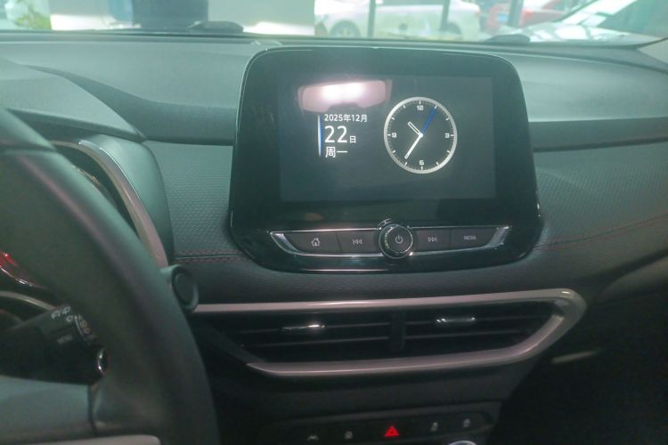 雪佛兰 创酷 2021款 Redline 335T CVT极版 国VI中控内饰16