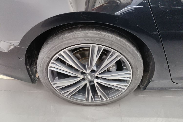 奥迪A6L 2020款 45 TFSI quattro 臻选动感型车身外观6008