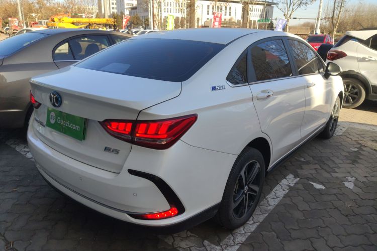 北京汽车 北京EU5 2018款 R550 智潮版车身外观7