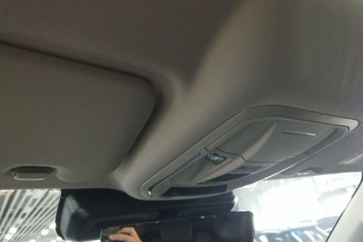 哈弗大狗 2022款 1.5T DCT两驱边牧版中控内饰22