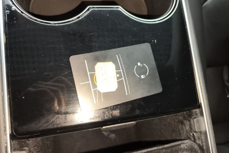 特斯拉 Model 3 2020款 标准续航后驱升级版中控内饰7001