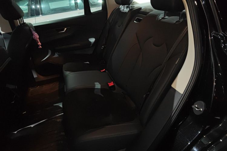 红旗E-QM5 2023款 改款 基础出行版中控内饰21