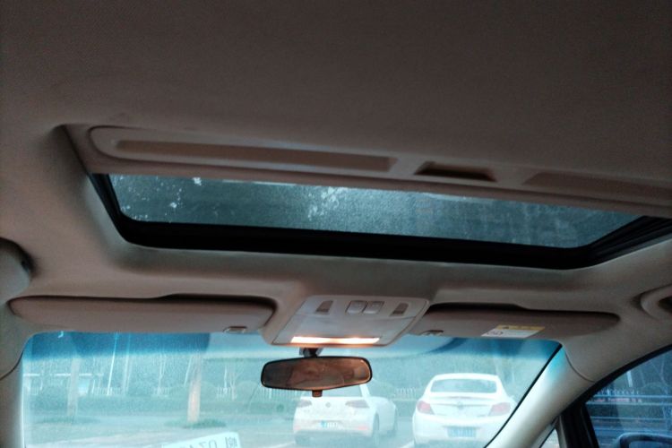 别克 英朗 2013款 GT 1.6L 自动时尚版中控内饰22