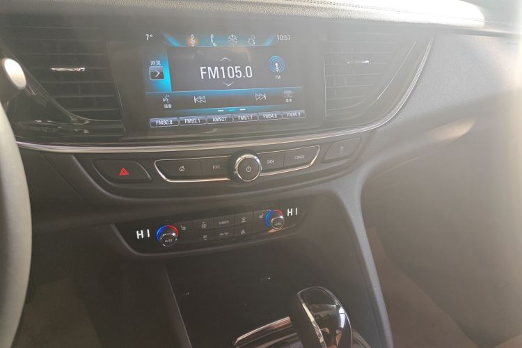 别克 君威 2019款 改款 20T 豪华型 国VI中控内饰16