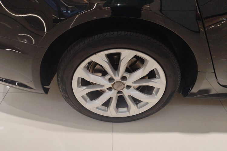 奥迪A6L 2018款 30周年年型 35 TFSI 时尚型车身外观6008