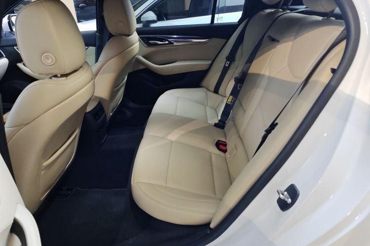 凯迪拉克CT5 2020款 28T 时尚型中控内饰21