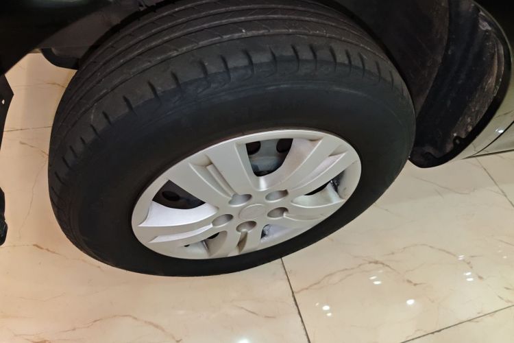 东风风行 菱智 2022款 M5 1.6L 实用型 5座车身外观6007