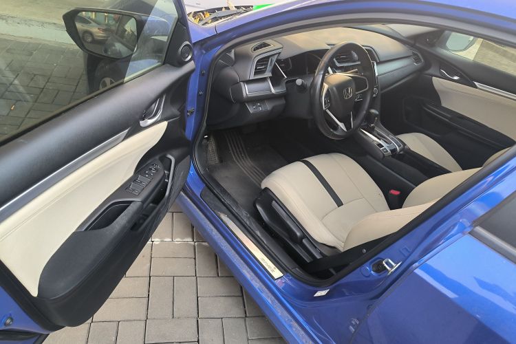 本田 思域 2016款 220TURBO CVT豪华版中控内饰20