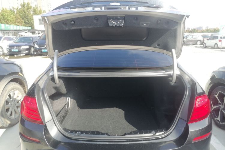 宝马5系 2017款 525Li 领先型局部细节23