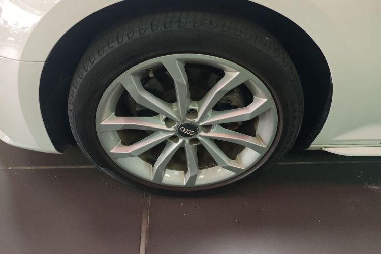 奥迪A4L 2018款 30周年年型 40 TFSI 时尚型车身外观6007