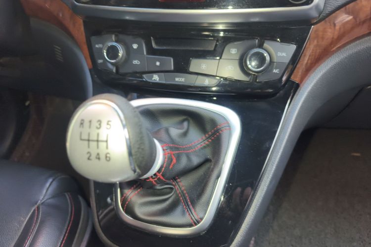 哈弗H6 2014款 运动版 1.5T 手动两驱精英型中控内饰18