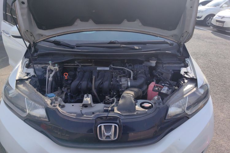 本田 飞度 2014款 1.5L LX CVT舒适型机舱底盘24