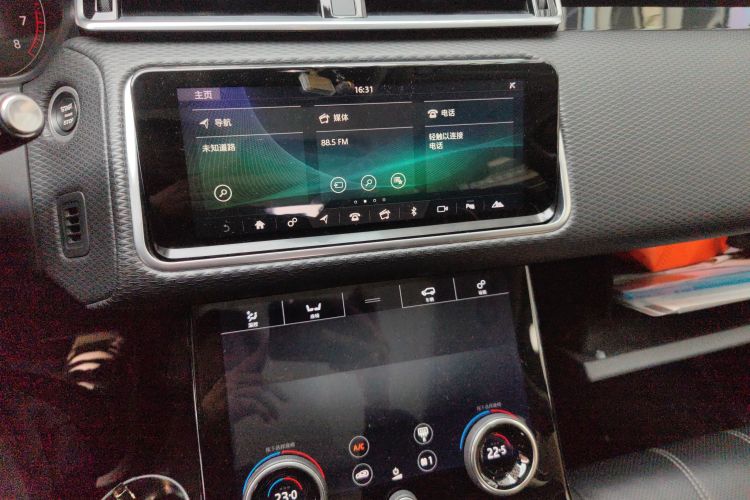 路虎 揽胜星脉 2017款 P250 S中控内饰16