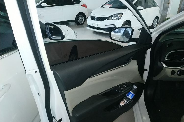 别克 阅朗 2019款 15T 双离合互联精英型 国V中控内饰47