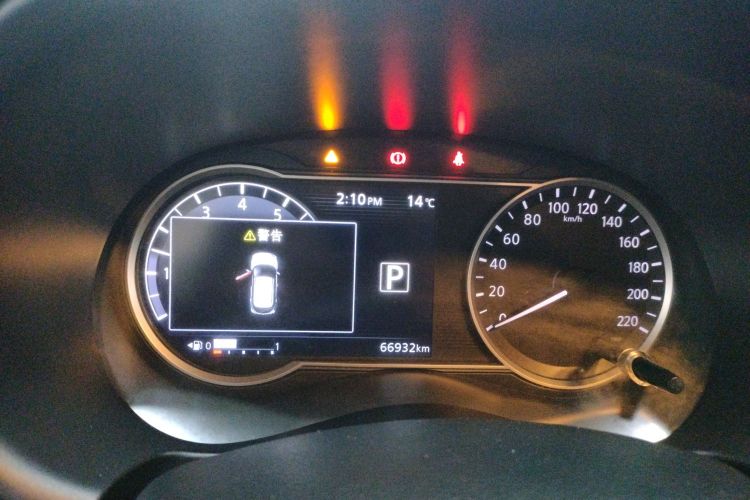 日产 劲客 2018款 1.5L CVT智联豪华版中控内饰14