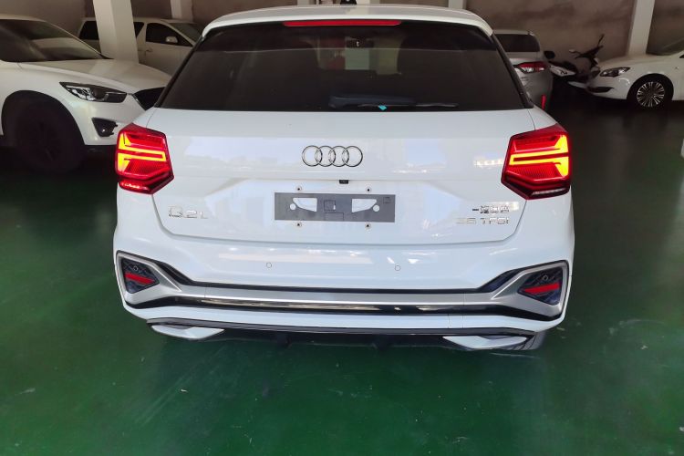 奥迪Q2L 2022款 35 TFSI 进取动感型车身外观6